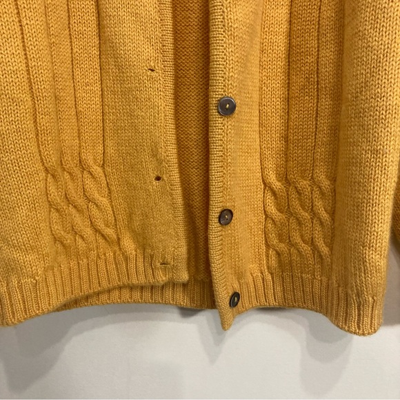 SOLD     Vntg Hudsons Bay 100% Pure Virgin Wool Mustard Yellow Knit Cardigan - Picture 4 of 8